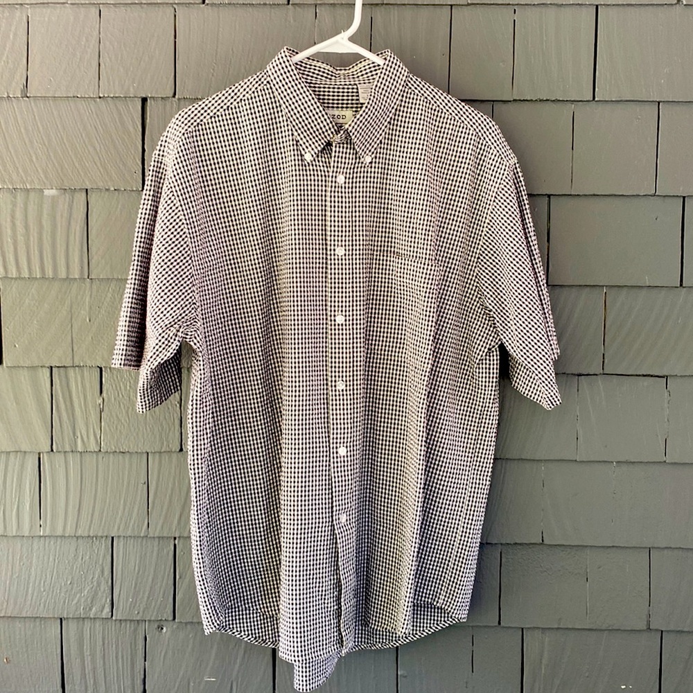 IZOD | short-sleeved men’s seersucker checked shirt
